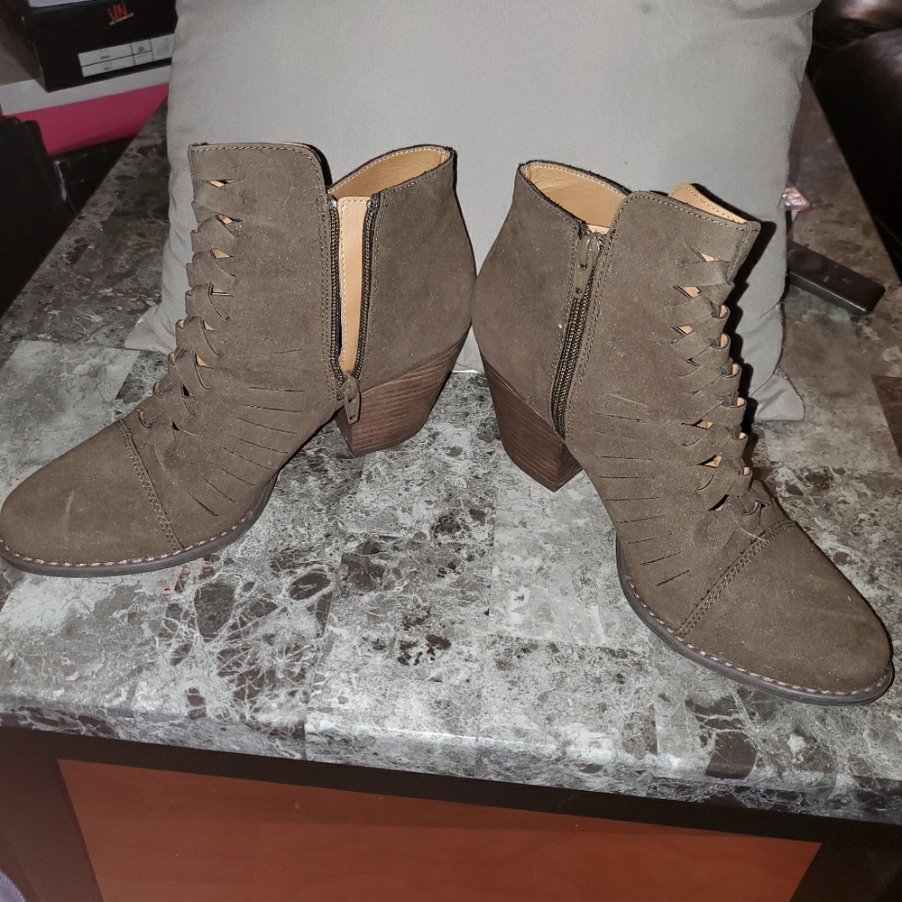 Ankle boots